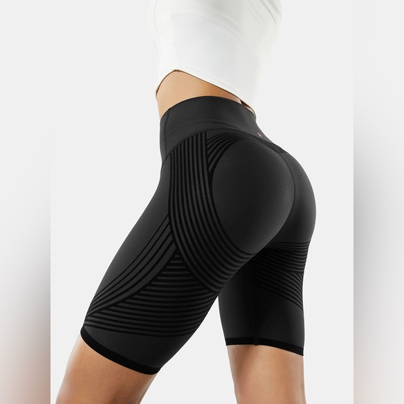 FANKA Body Sculpt 9 inch Biker Shorts Reversible Wear Black Small Like New - Picture 1 of 6